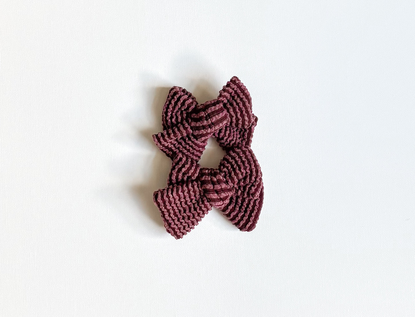 Maroon wavy piggies