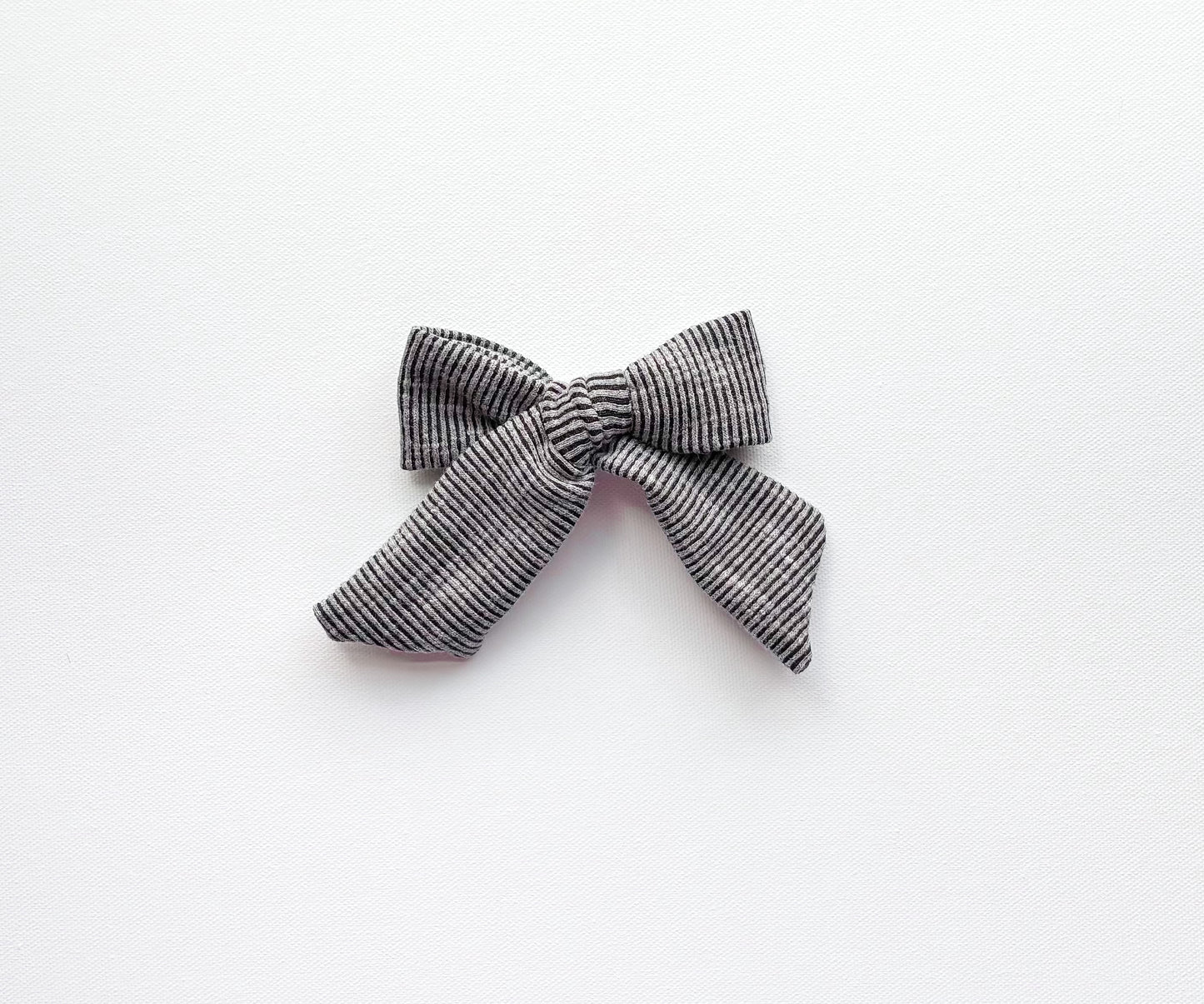 Ash bow clip
