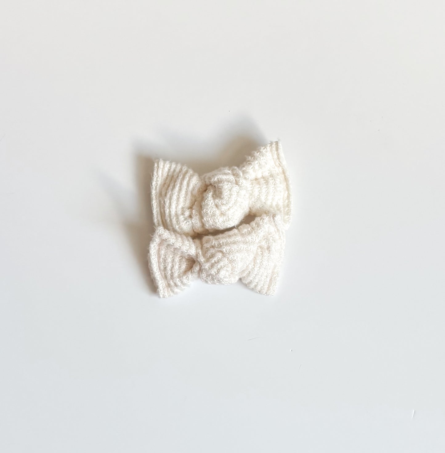 Ivory chunky waffle clips