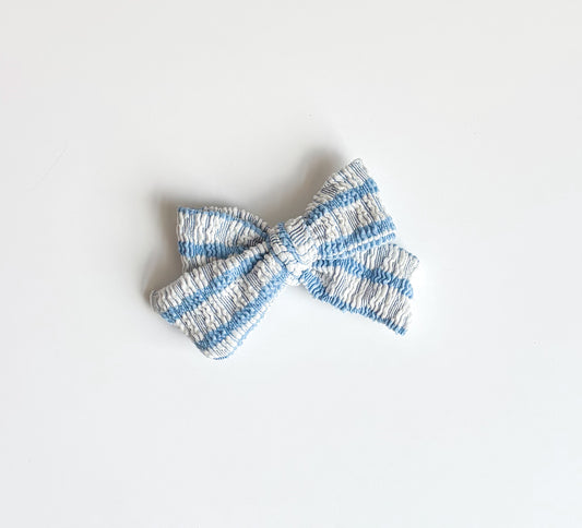 Blue stripe single bow clip