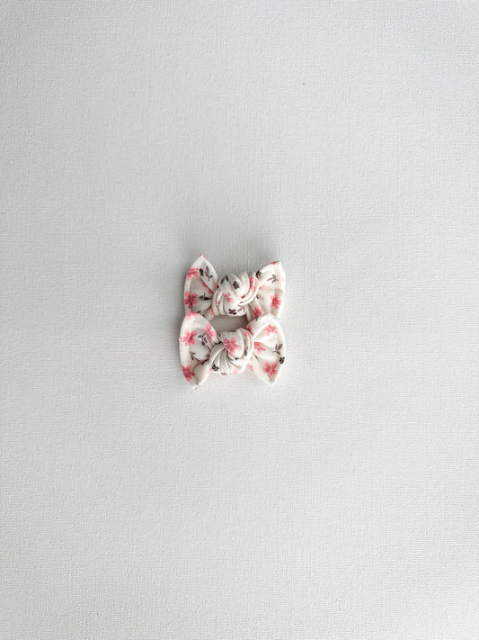 Pink floral clips